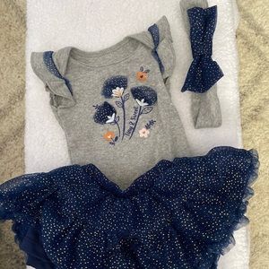 Newborn baby starters tutu onesie and bow set